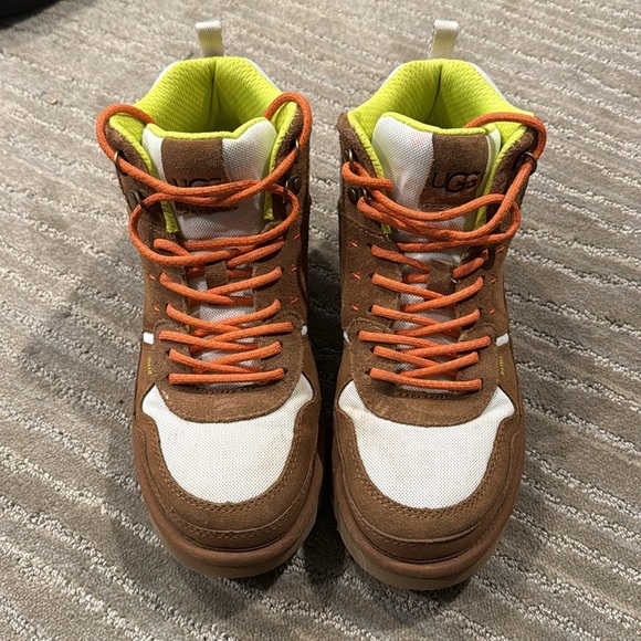 UGG Highland Hi Heritage Sneaker - Picture 2 of 5